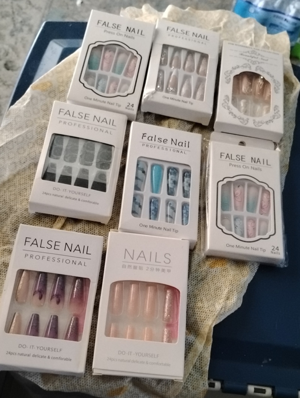 False Nail Professional Press-On Nail Sets — Mixed Pastel & Glitter